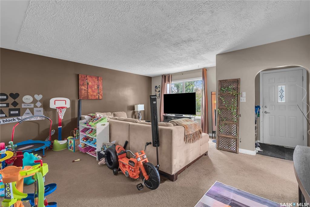 Property Photo: 1222 9th Street E SK S7H 0N6
