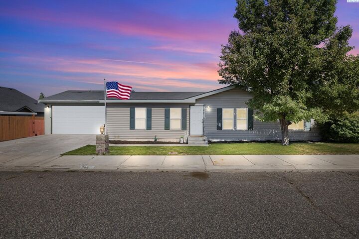 Property Photo: 509 S Yolo St WA 99336