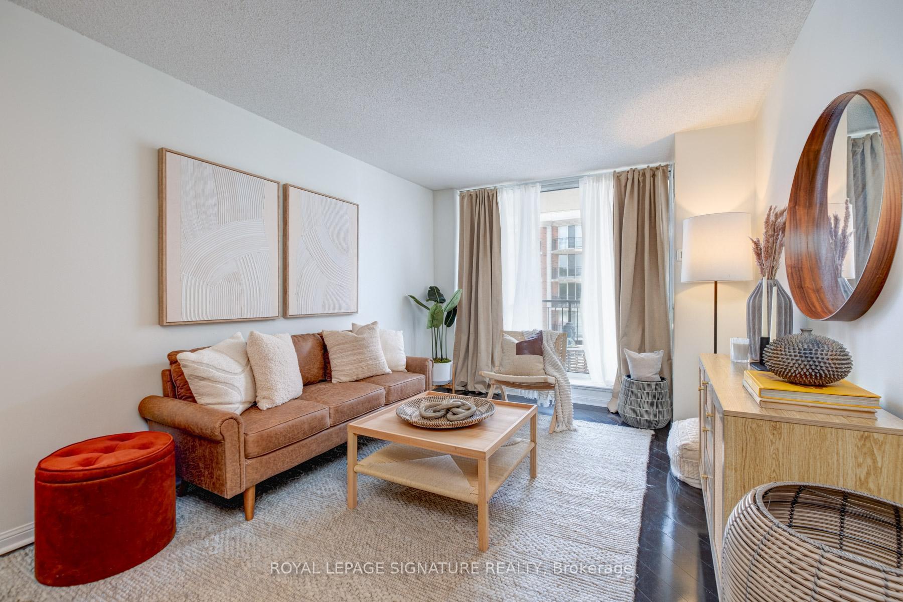 Property Photo: 3130 Yonge Street 401 ON M4N 2K6
