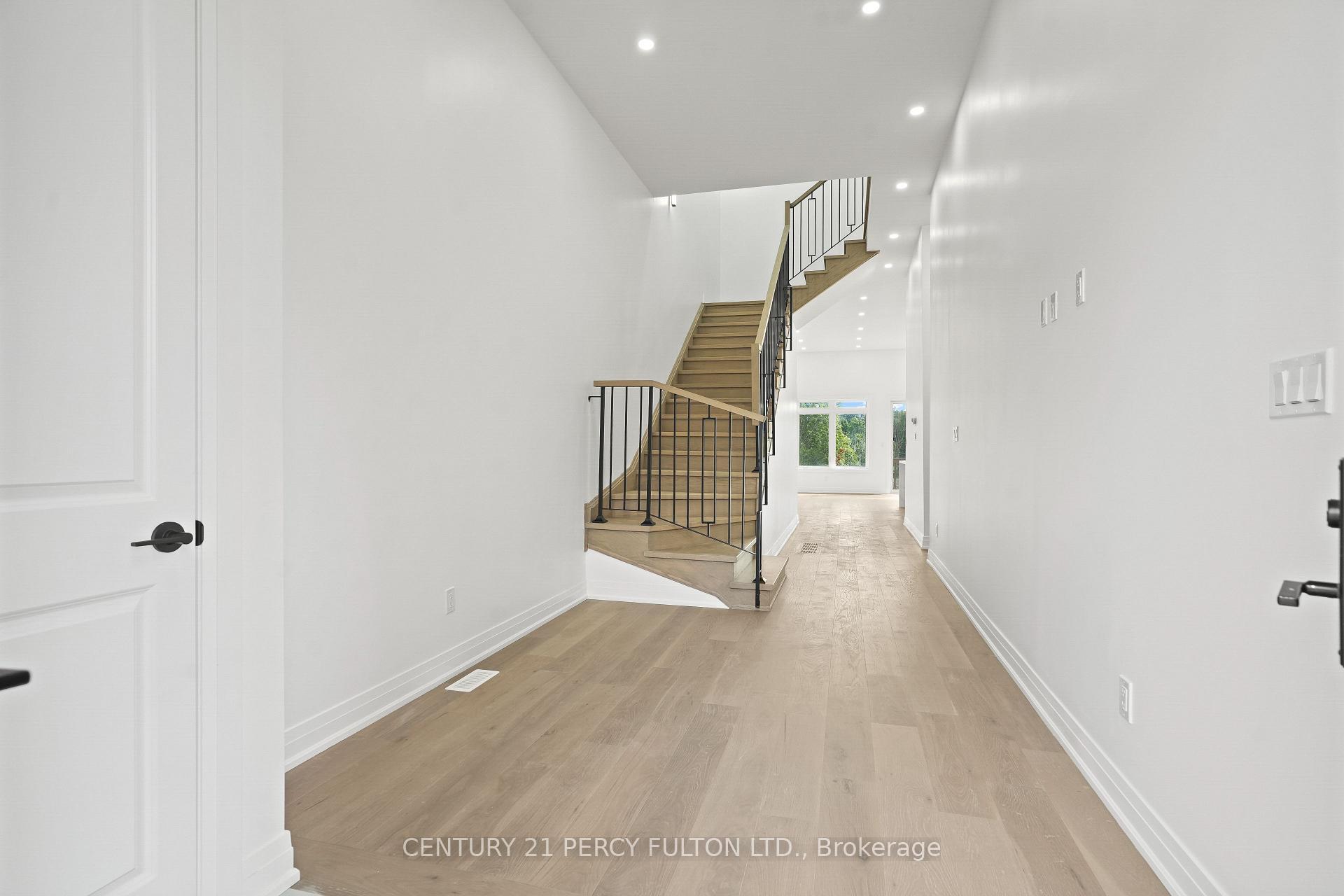Property Photo: 6618 Harmony Hill ON L5W 1S5
