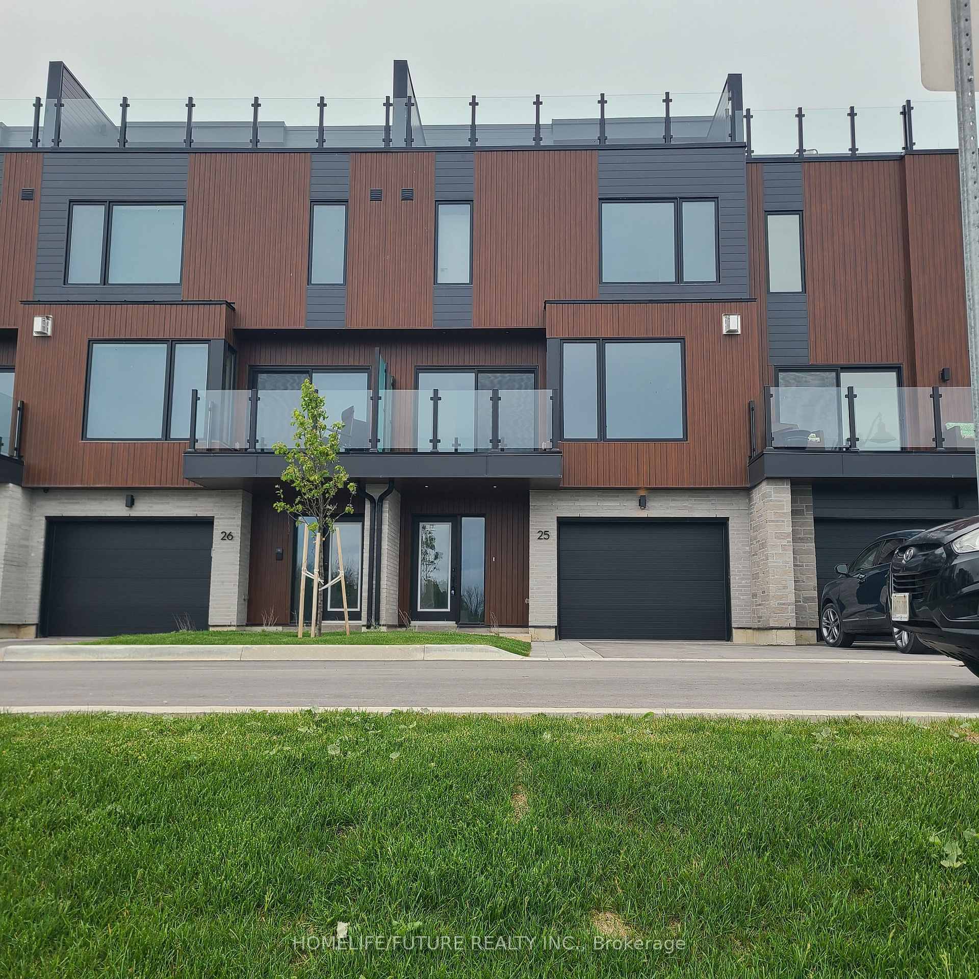 Property Photo: 117 Sladden Court 25 ON N0H 2P0