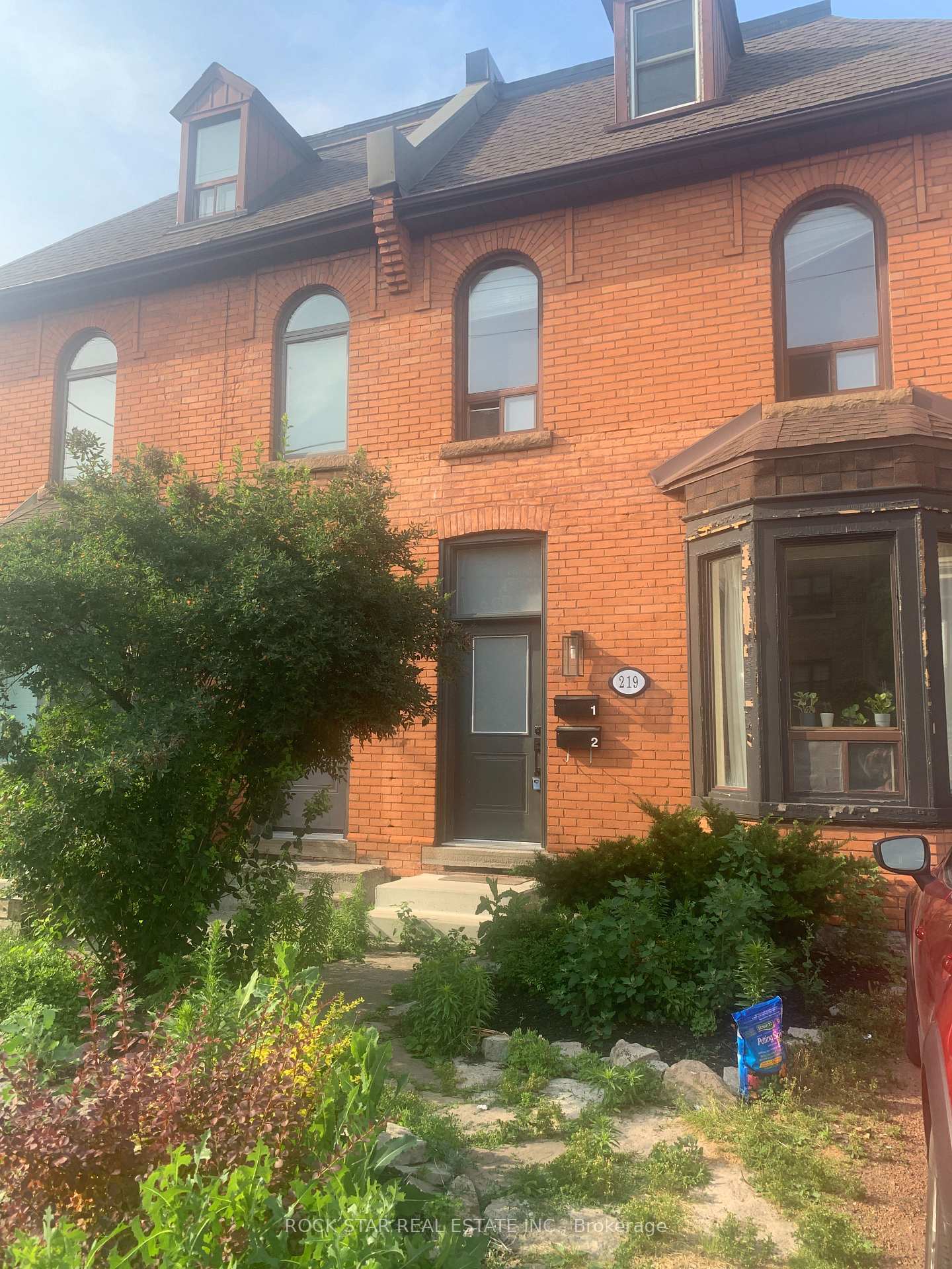 Property Photo: 219 Stinson Street Unit 2/Upper ON L8N 1T5