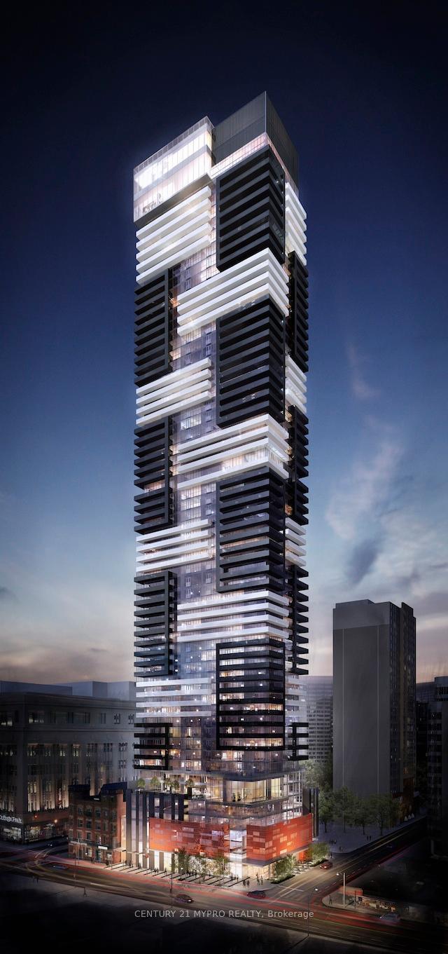 Photo de la propriété: 7 Grenville Street 4802 ON M4Y 0E9
