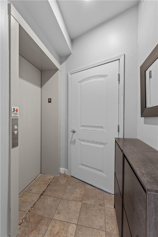 Property Photo: 1825 Arcena Street 3 PA 15219