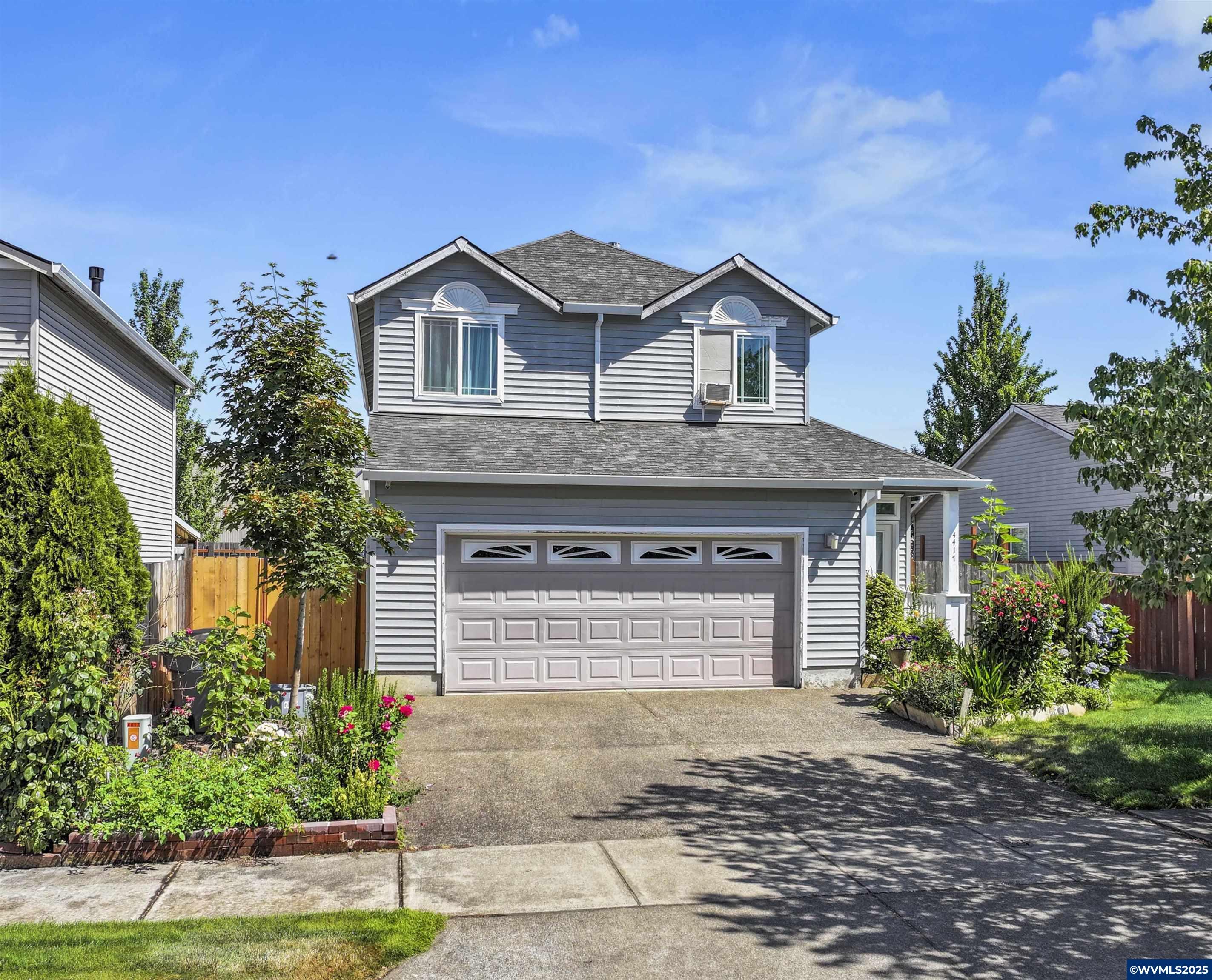 Property Photo:  4417 Mackinaw Av SE  OR 97322 