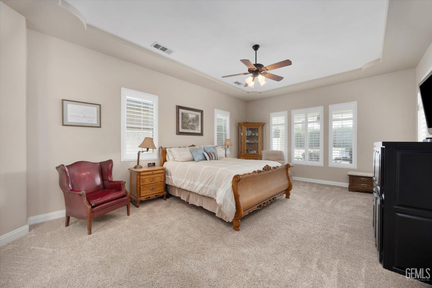Property Photo: 1910 Three Bridges Way CA 93311