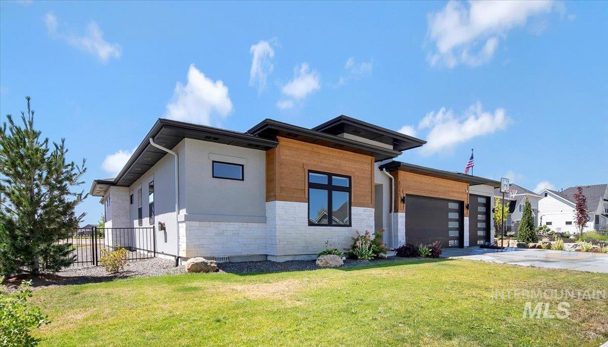 Property Photo: 6345 Chateau Ct. ID 83669