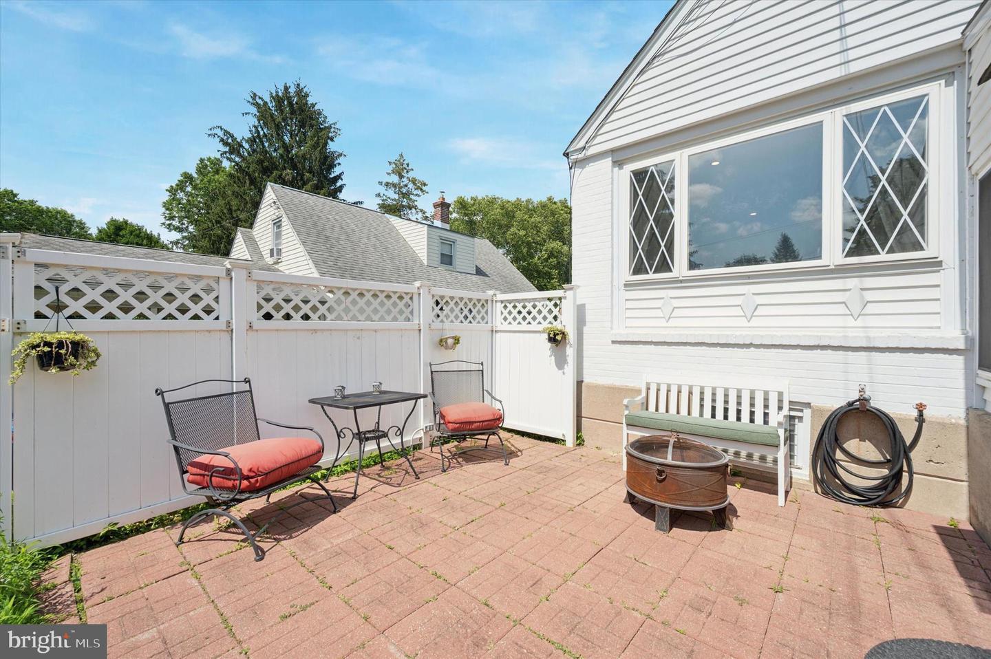 Property Photo: 555 Grand Avenue PA 19083