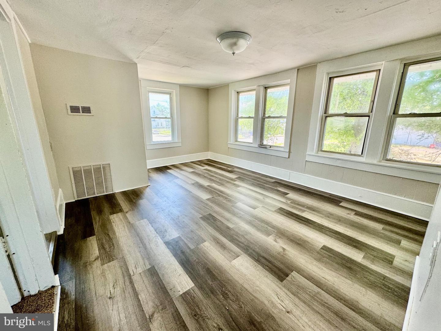 Property Photo: 205 N 4th Street 205 NJ 08332