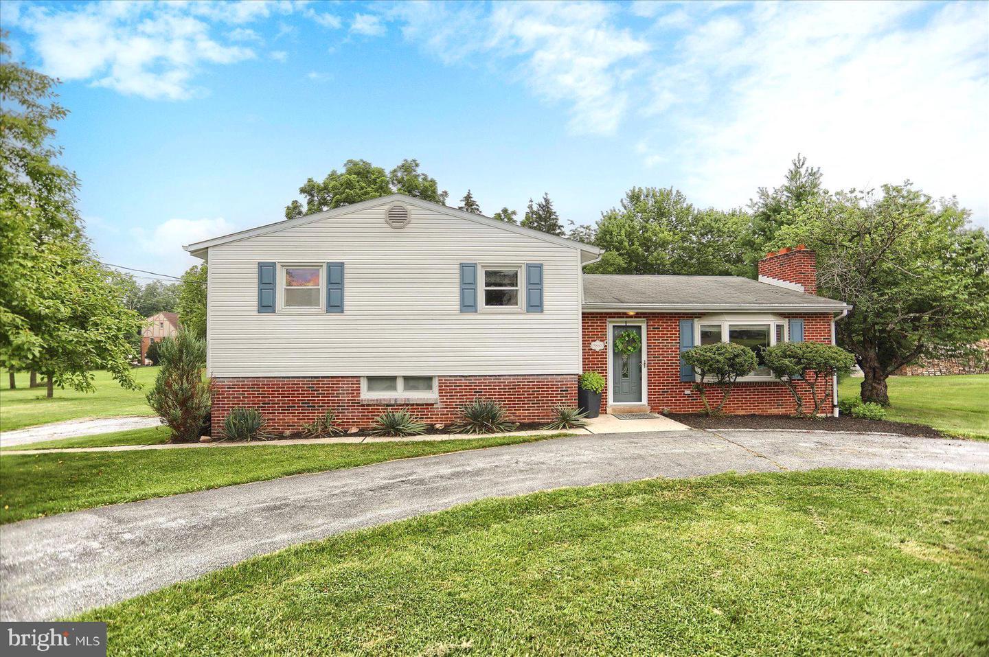 5860 Mimosa Street  Harrisburg PA 17112 photo