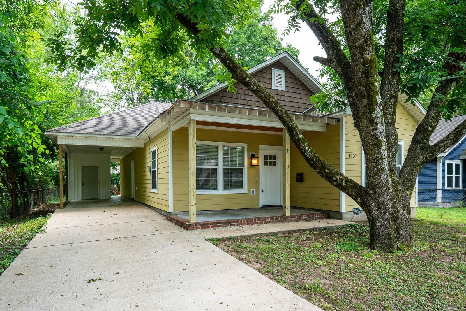 Property Photo:  1937 Weems St  AR 72034 