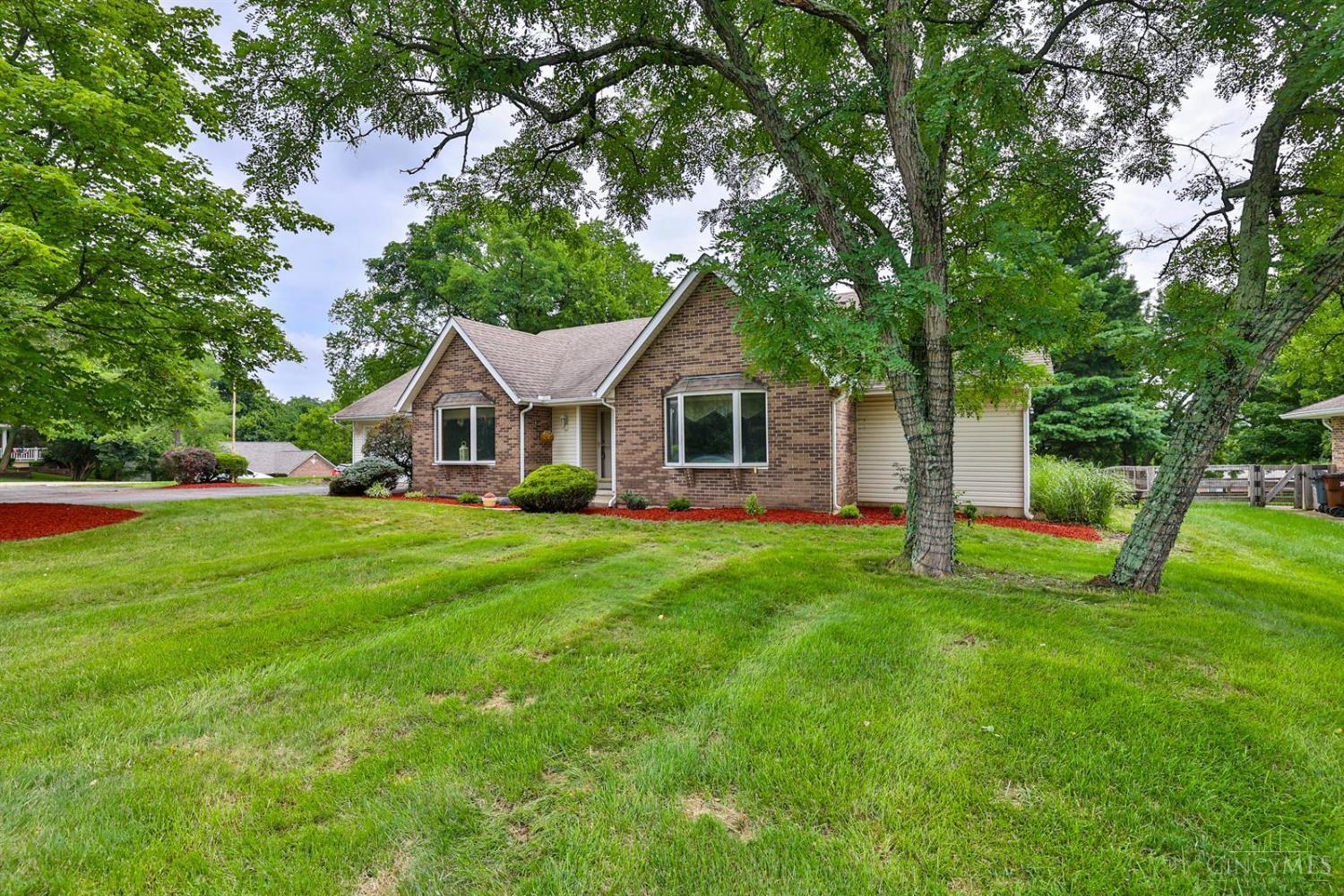 Property Photo: 718 Greentree Road IN 47025