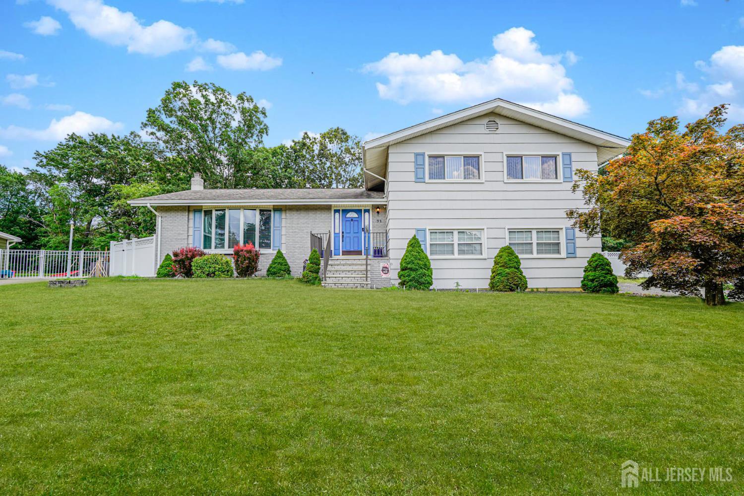 71 Zaleski Drive  Sayreville NJ 08872 photo