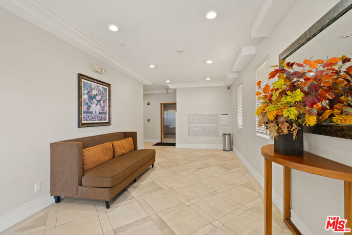 Property Photo: 2306 Fox Hills Dr CA 90064