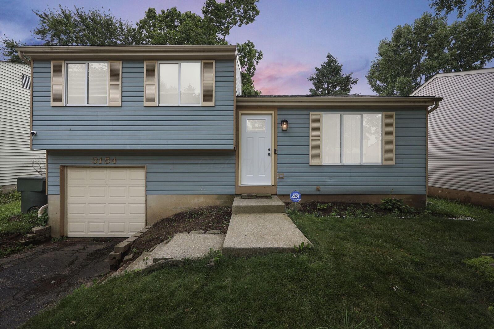 Property Photo:  3154 Earlington Lane  OH 43068 