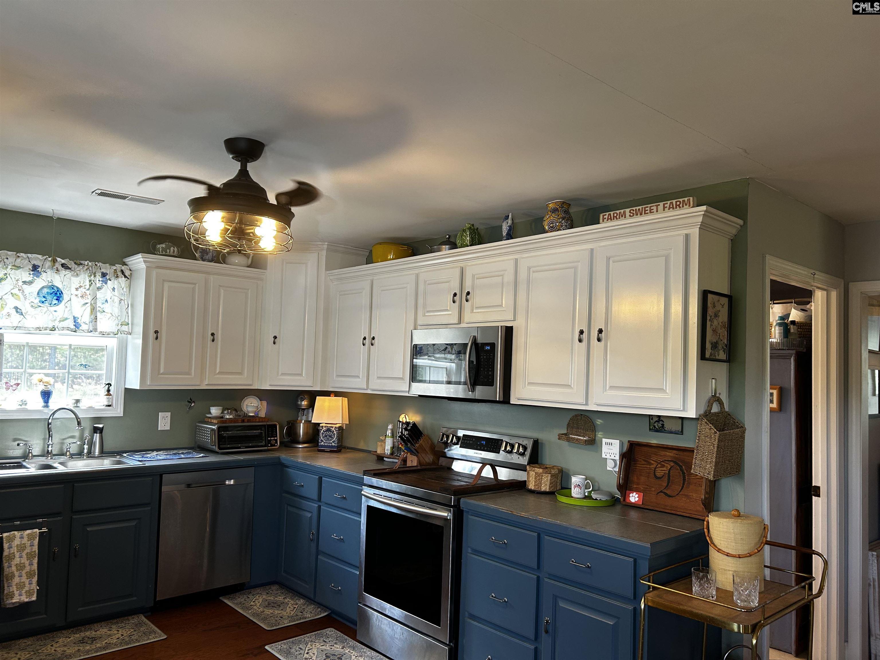 Property Photo:  2327 Ridgeway  SC 29072 