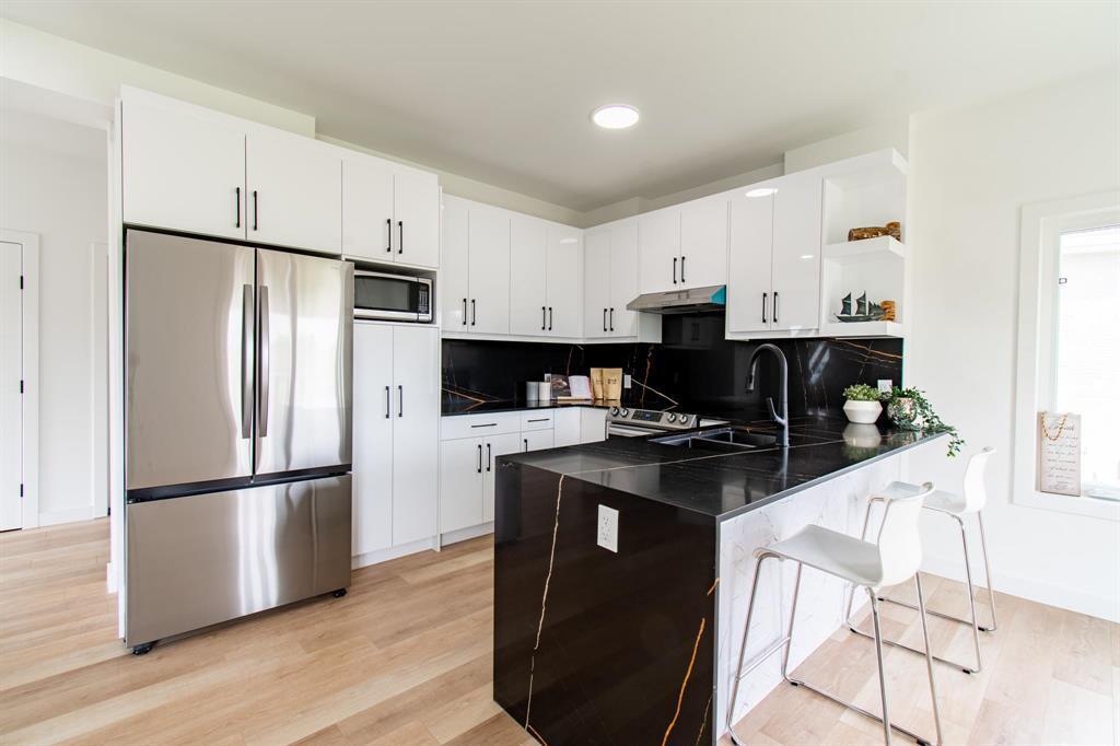 Property Photo: 15 King Bay MB R1A 2G1