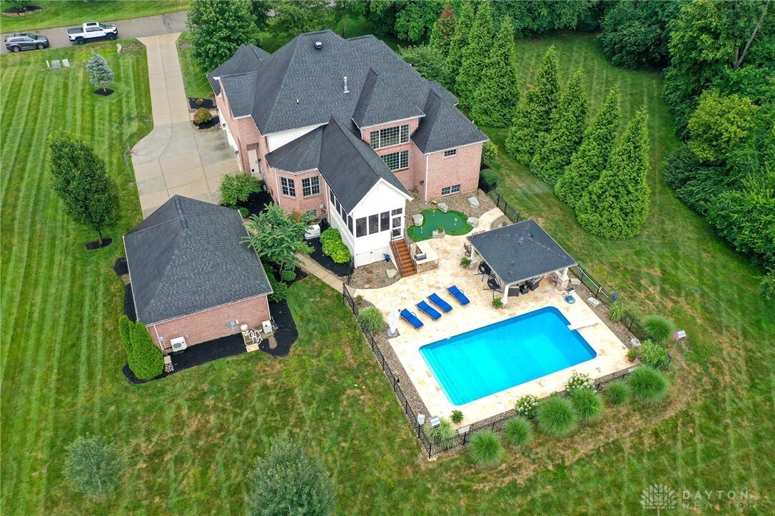 Property Photo:  8533 Silver Oak Court  OH 45066 