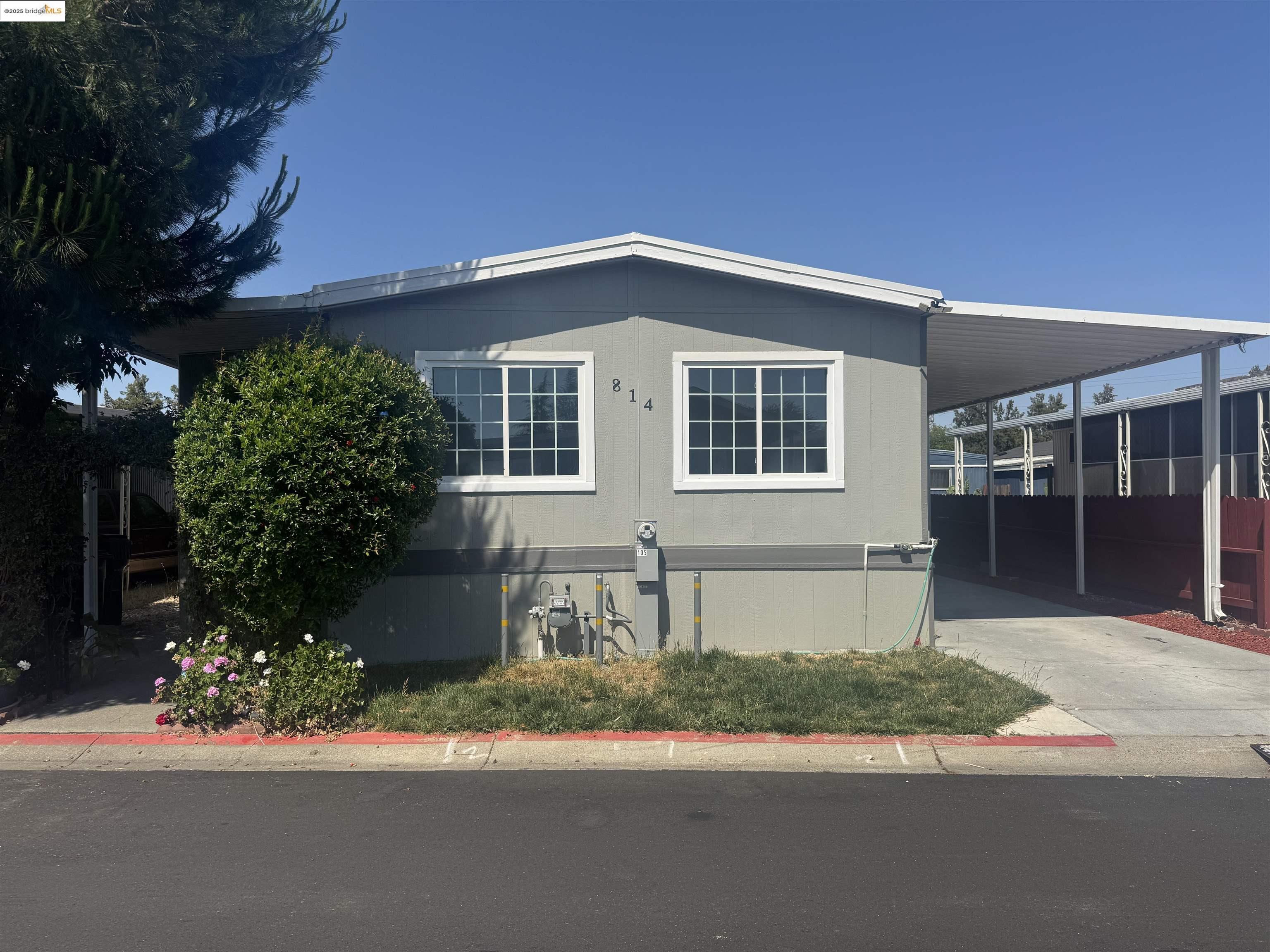 Property Photo:  814 Sundial Circle 105  CA 94551 