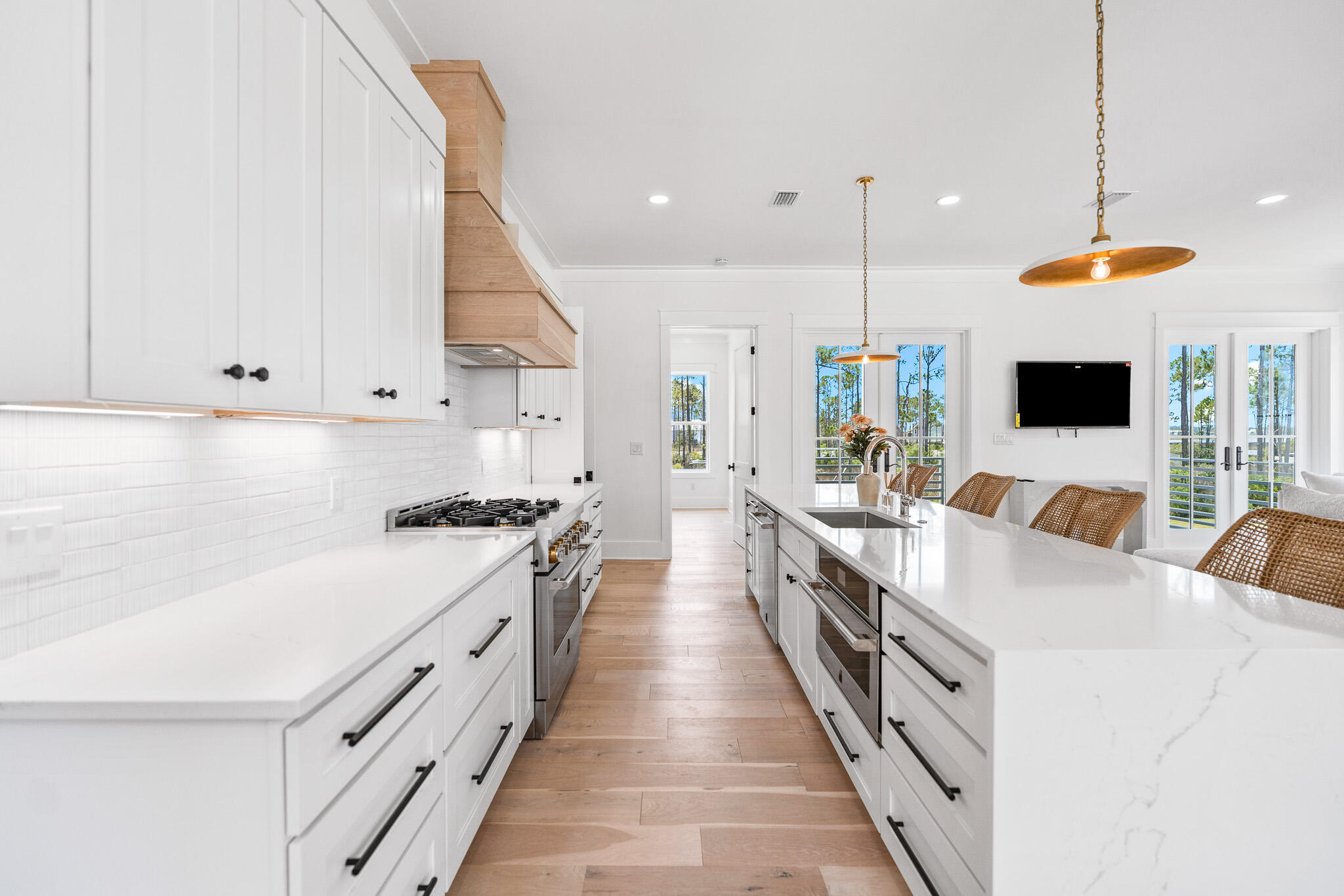Property Photo:  109 W Nursery Road  FL 32459 