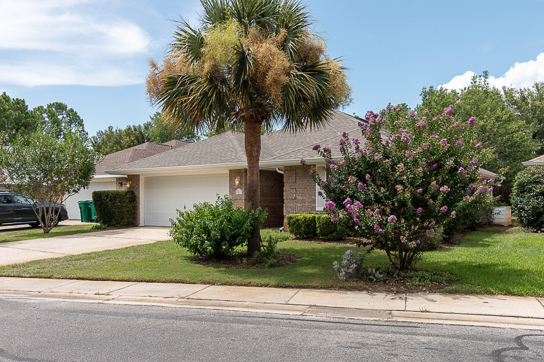 Property Photo: 907 Lajolla Lane FL 32569
