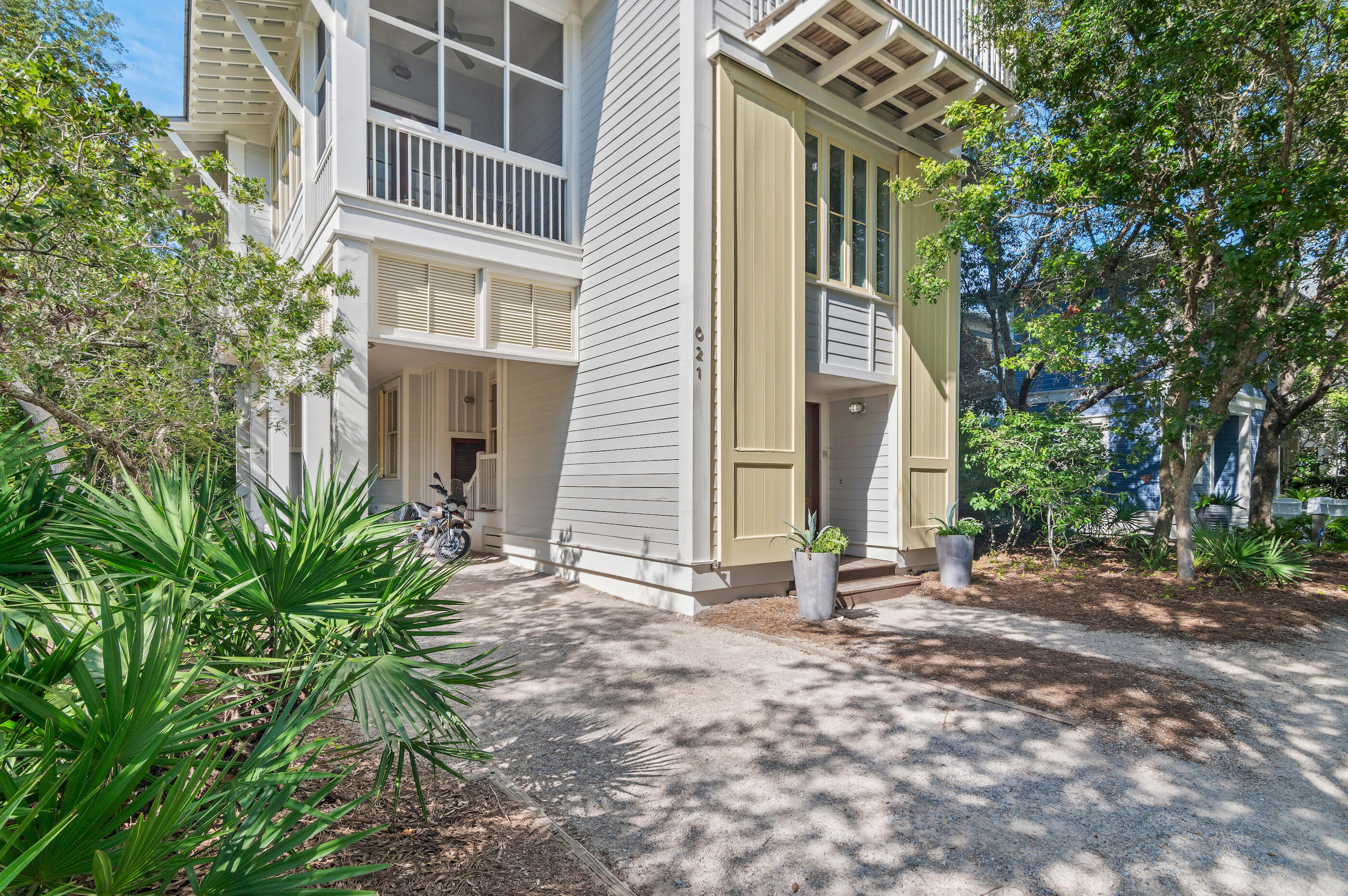 Property Photo:  621 Western Lake Drive  FL 32459 