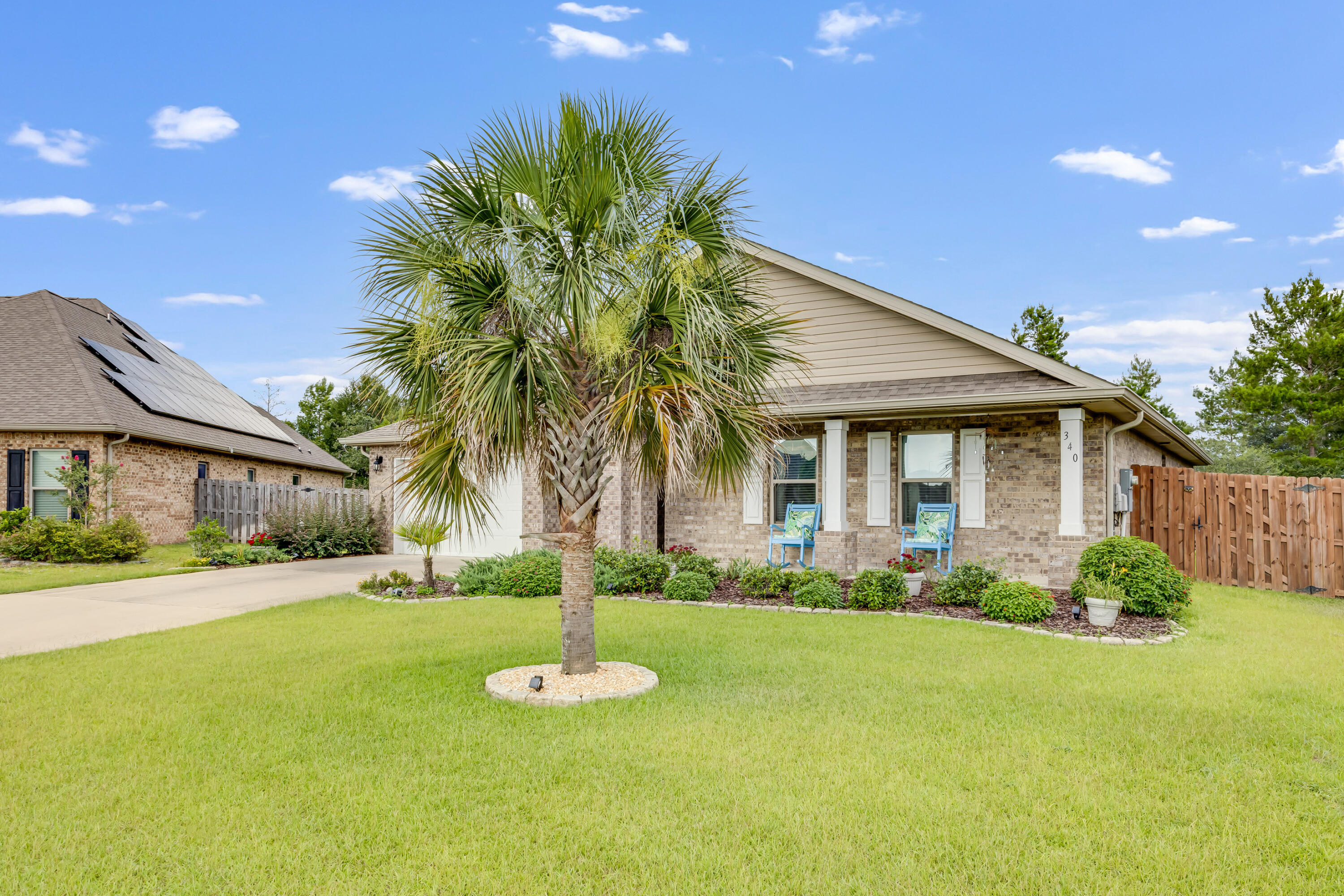 Property Photo: 340 Merlin Court FL 32539