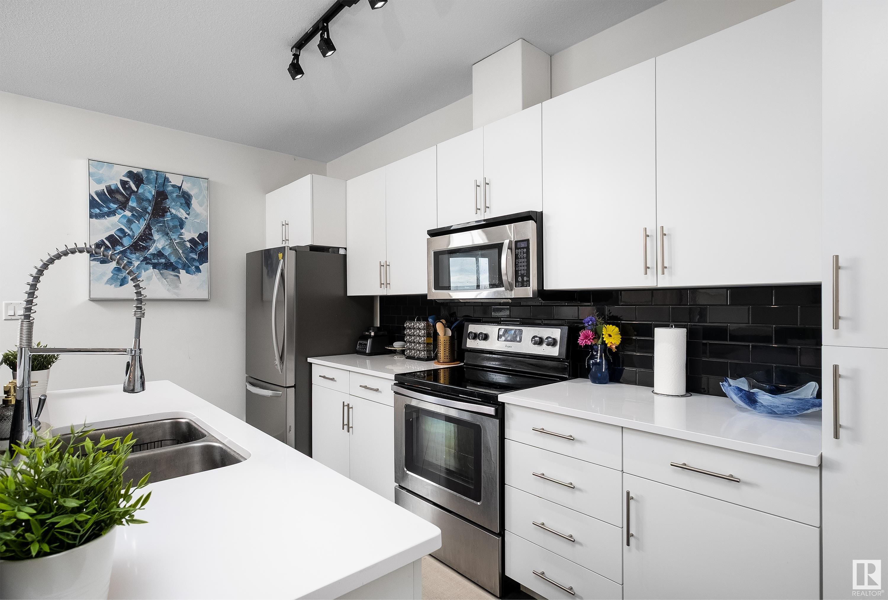 Photo de la propriété: 308 Ambleside Link NW 438 AB T6W 0V3