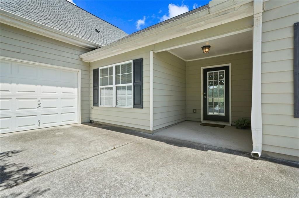 Property Photo: 6345 Aarons Way GA 30542
