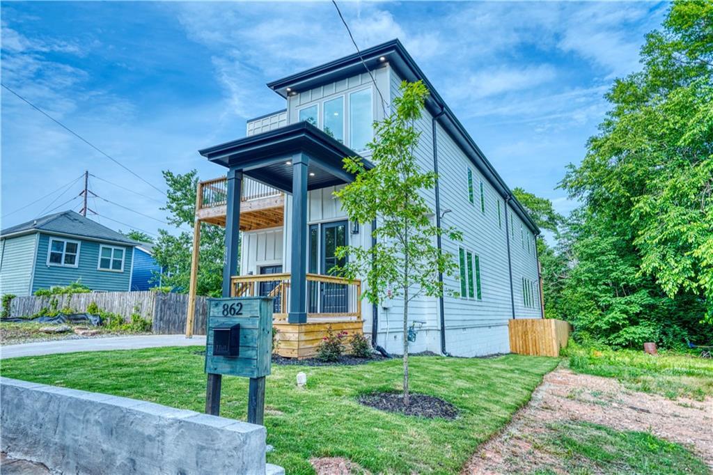 Property Photo:  862 Hobson Street SW  GA 30310 