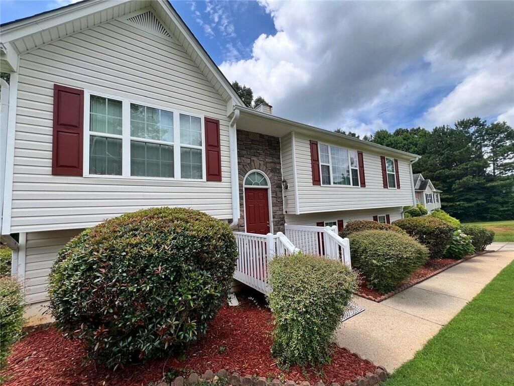 Property Photo: 1670 Harvest Hill GA 30134