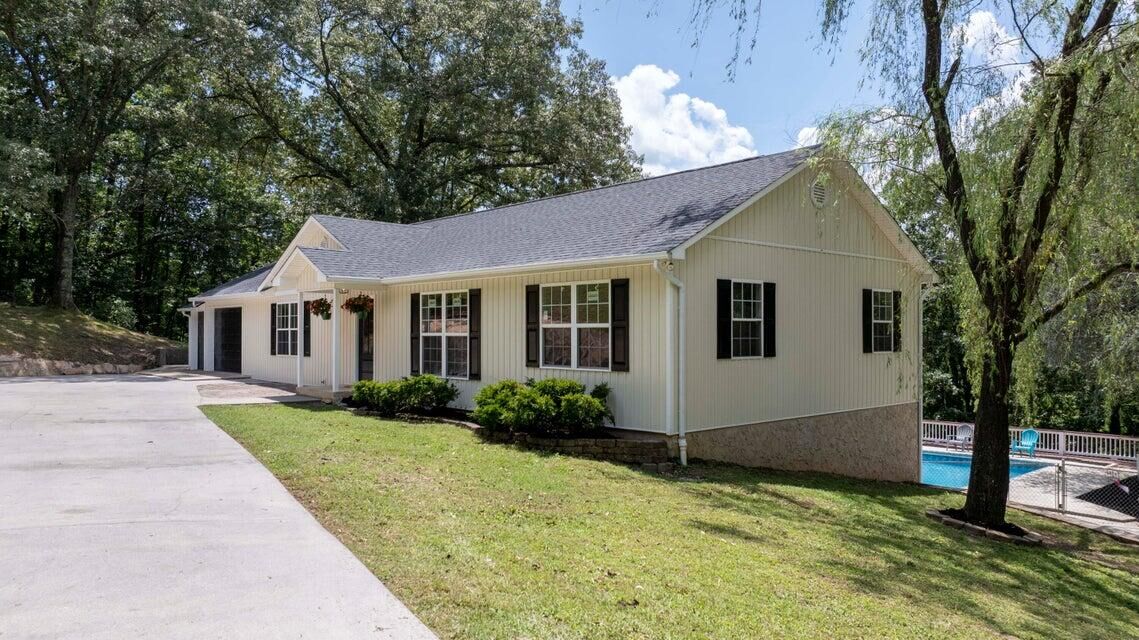 Property Photo:  266 Pine Hill Drive  TN 37321 