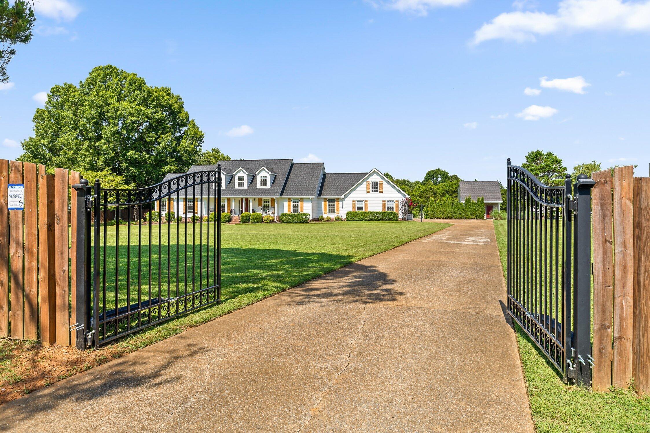 Property Photo: 389 Pleasant View Drive GA 30736