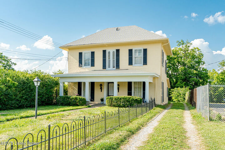 Property Photo:  613 Washington St  KY 40065 