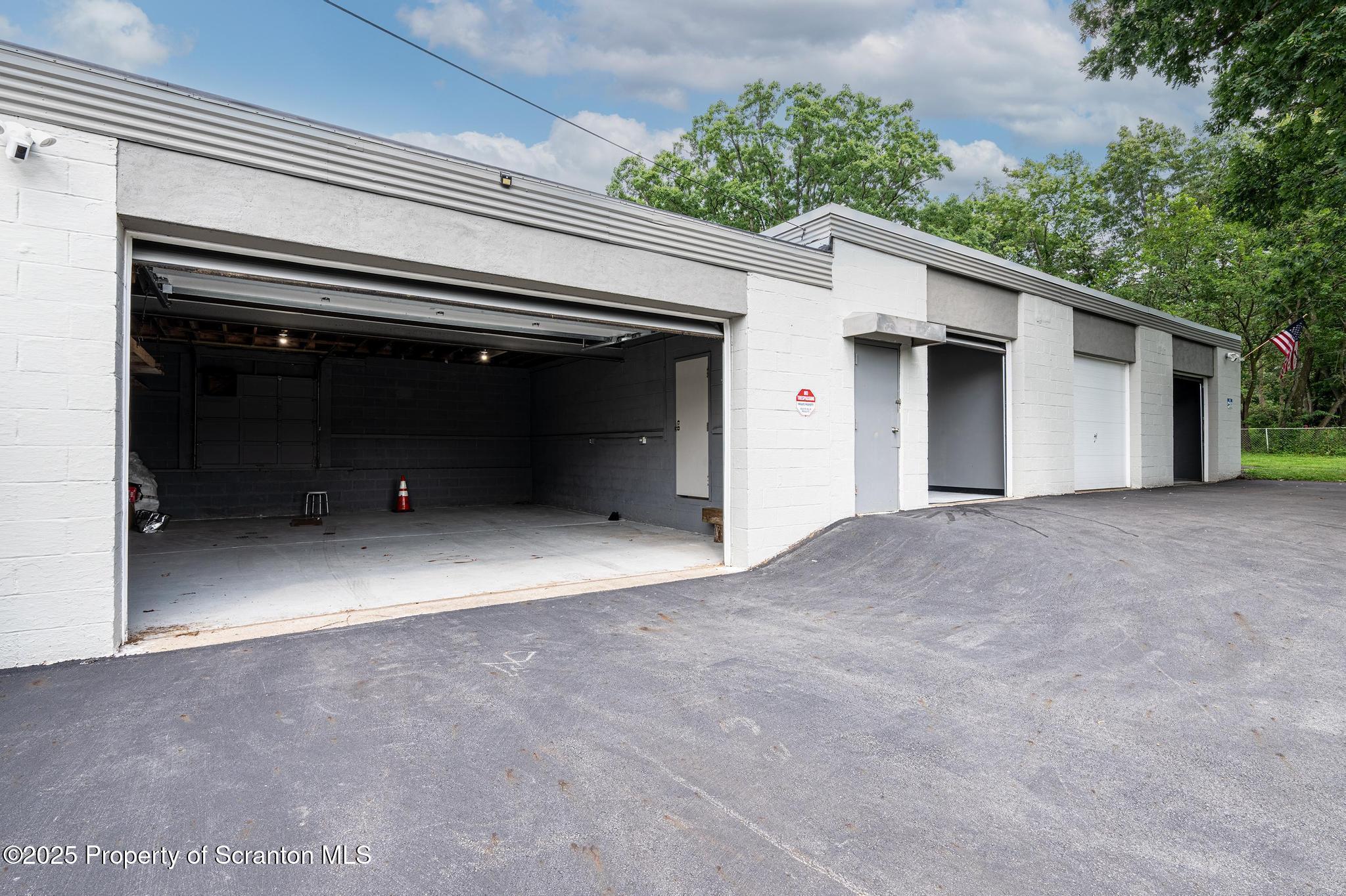 Property Photo:  704 Connell Street  PA 18505 