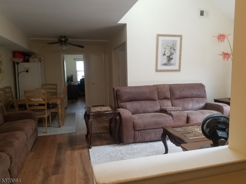 Property Photo: 806 Yorkshire Dr NJ 08822