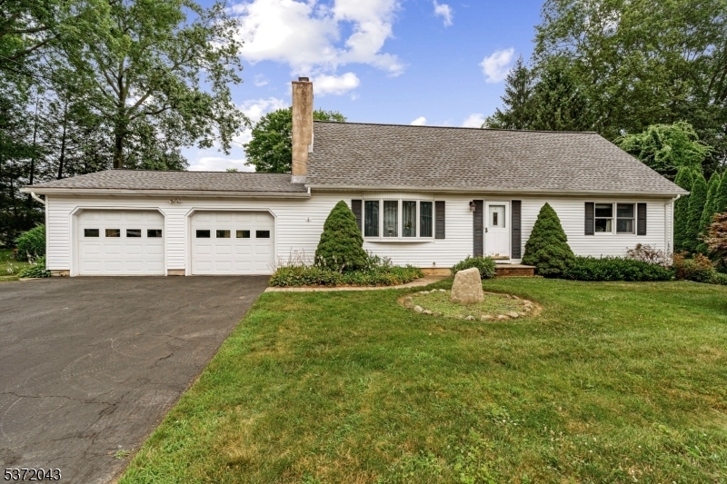 Property Photo:  17 Hopi Trl  NJ 07438 