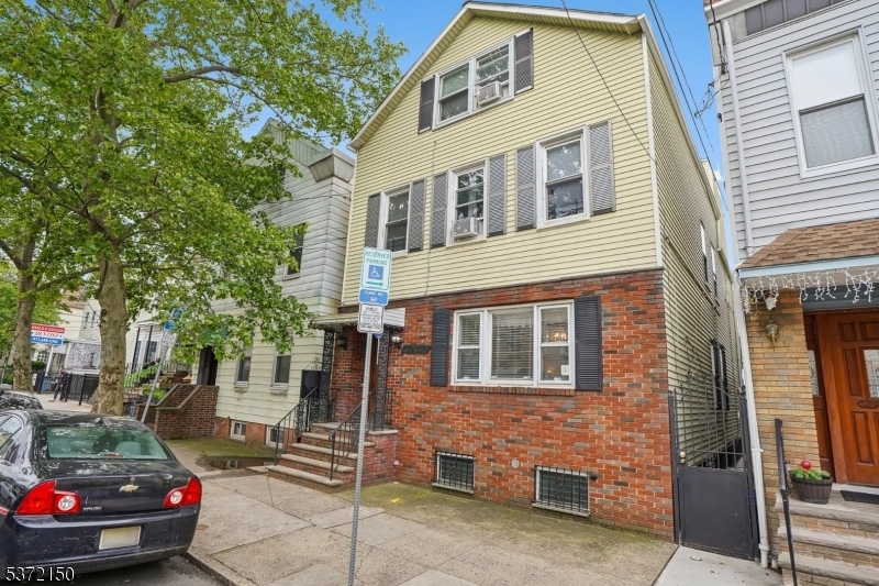 390 Lafayette St  Newark City NJ 07105 photo