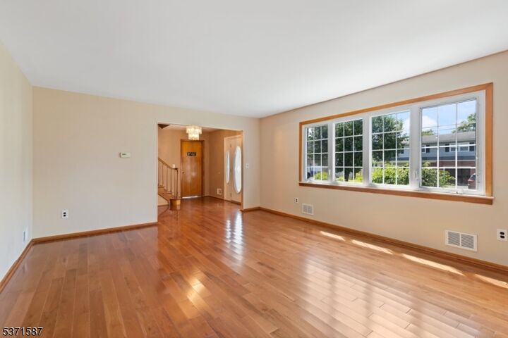 Property Photo: 14 Windsor Pl NJ 07016