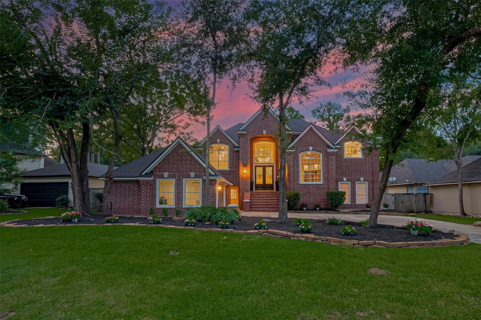 Property Photo: 38 W Misty Morning Trace TX 77381
