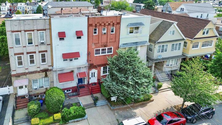 49 East 33rd St  Bayonne NJ 07002 photo