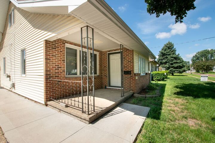Property Photo: 2529 Des Moines Street IA 50317