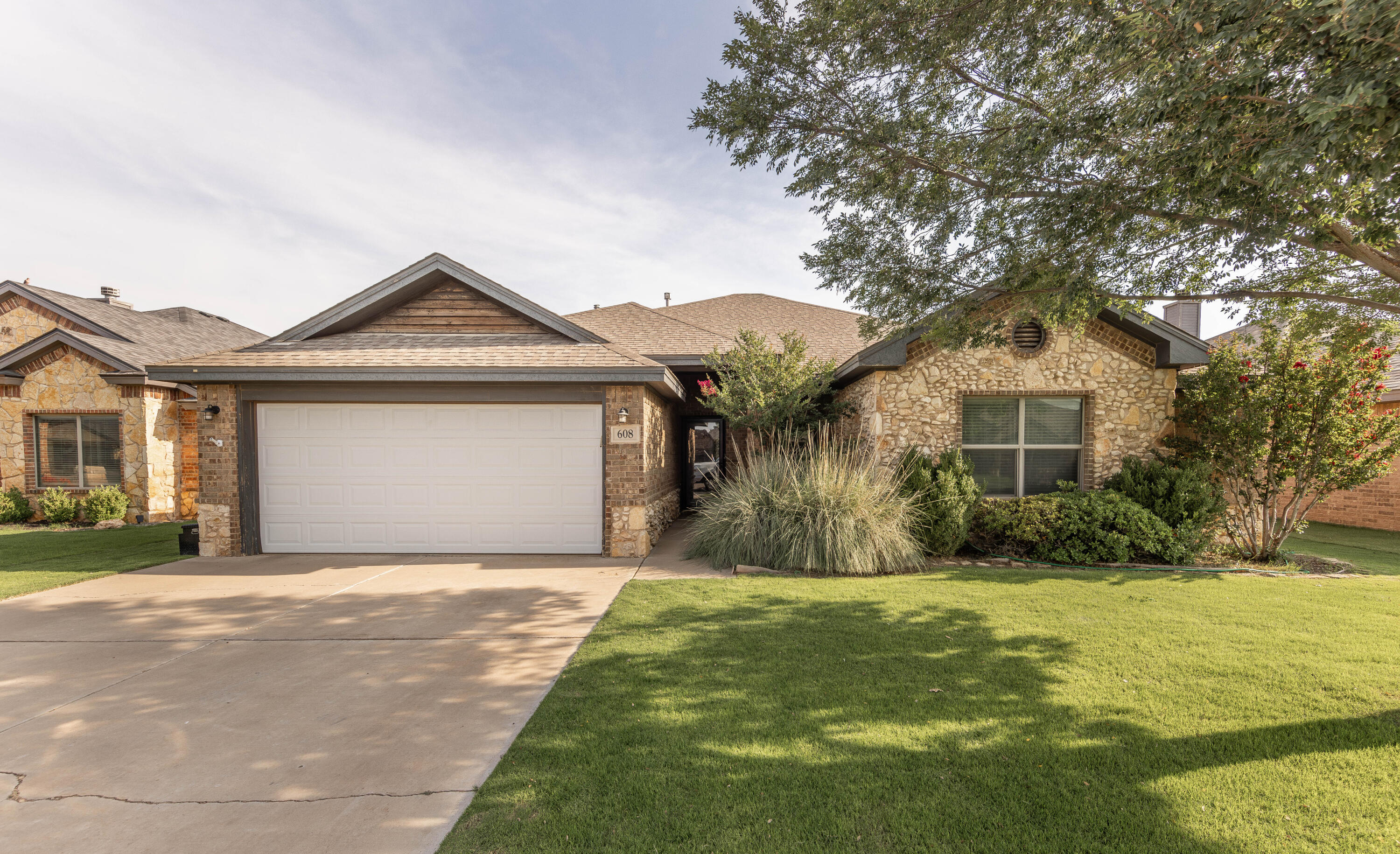 Property Photo: 608 N 6th Street TX 79382