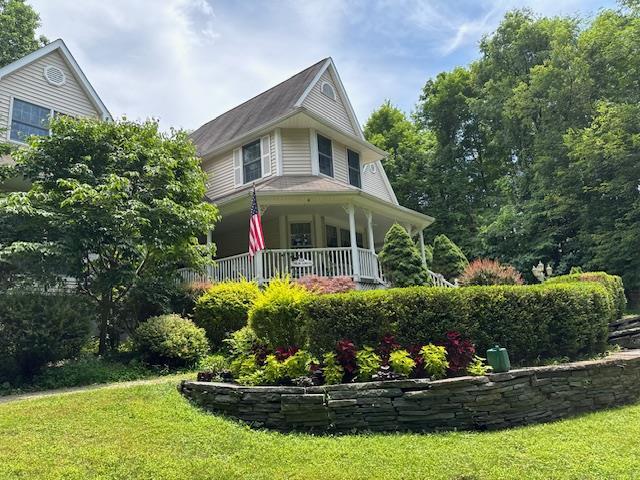 Property Photo:  84 Meadow Ridge Road  NY 10990 