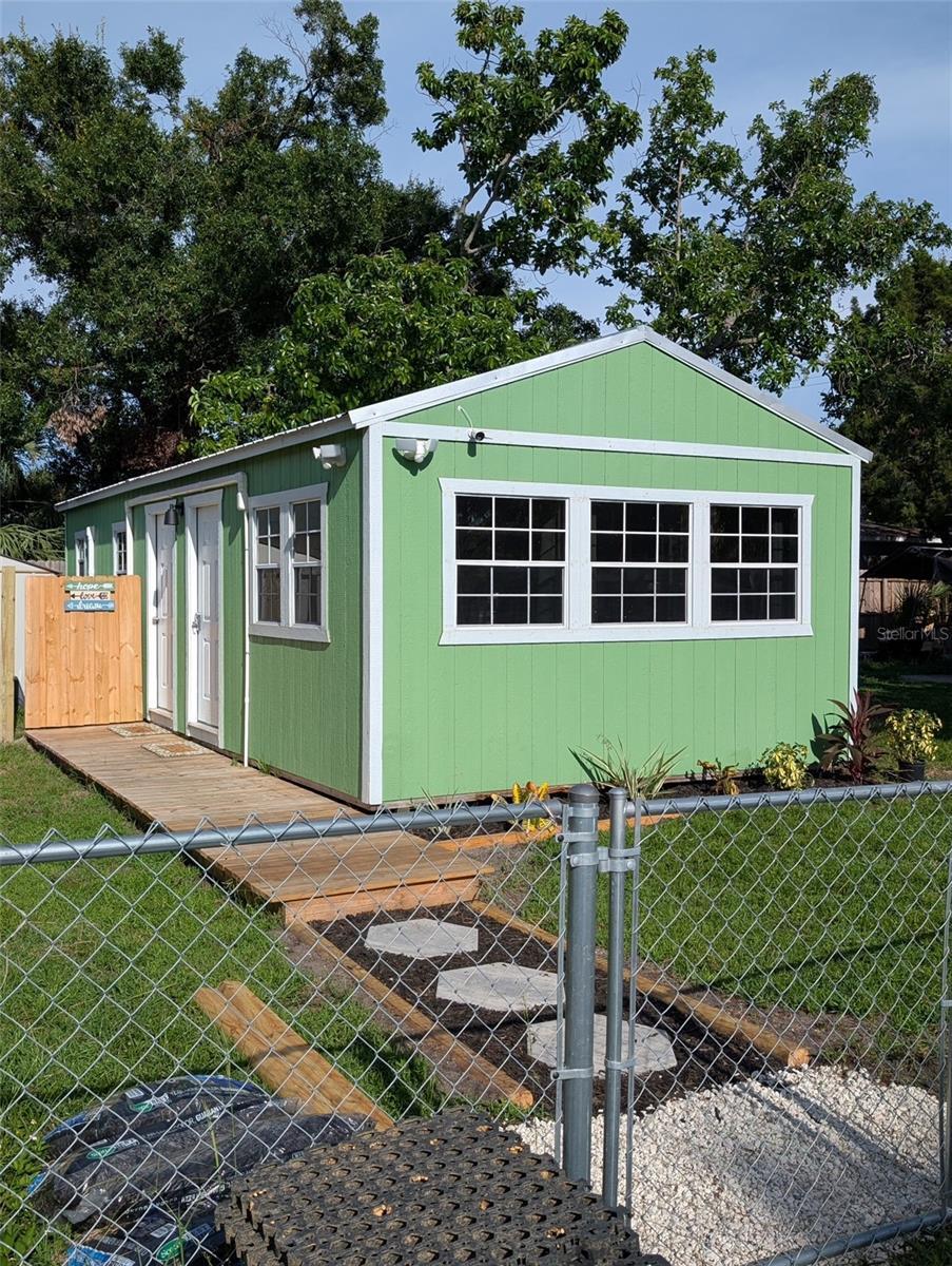 Property Photo: 2929 W La Salle Street FL 33607