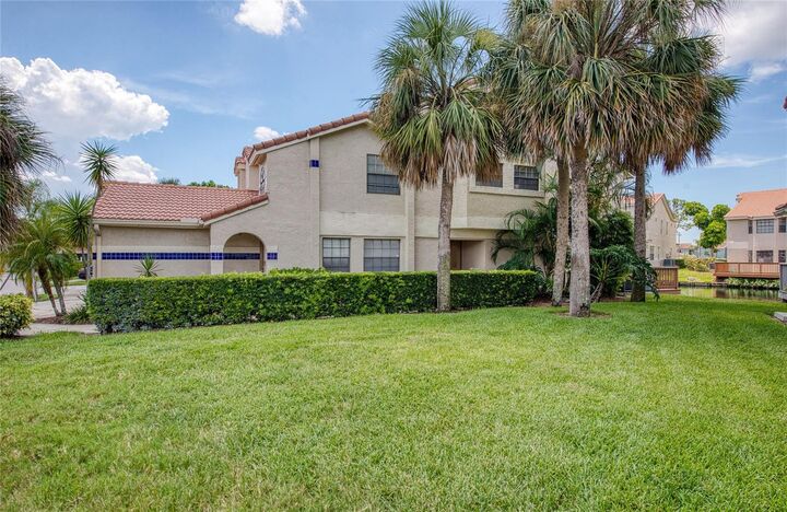 Property Photo:  10410 La Mirage Court 104  FL 33615 