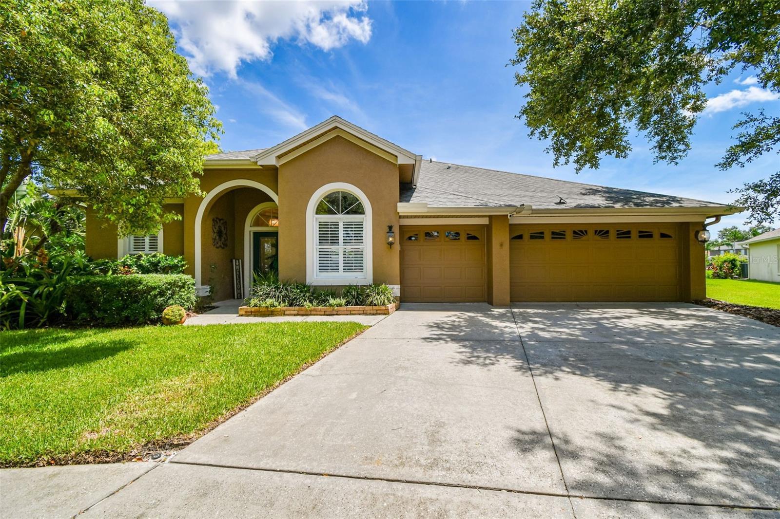 Property Photo: 10310 Millport Drive FL 33626