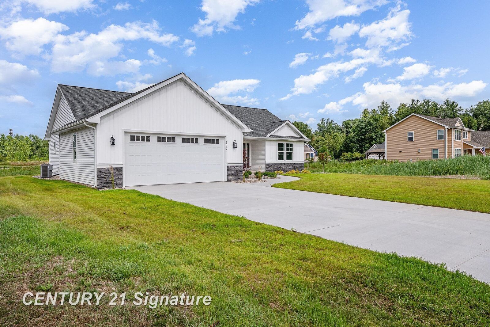 Property Photo: 4567 E Lakecress Drive MI 48603