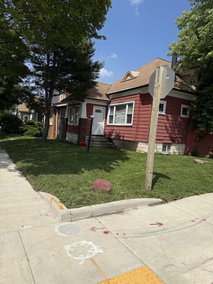 4102 N 7th St  Milwaukee WI 53209 photo