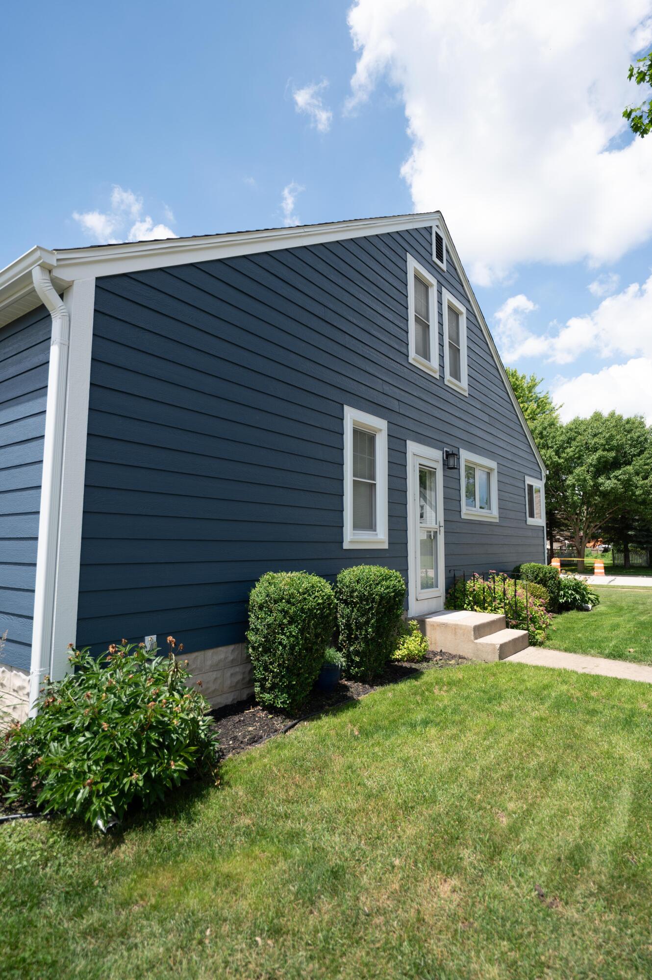 Property Photo: 319 Marshall Ave WI 53172